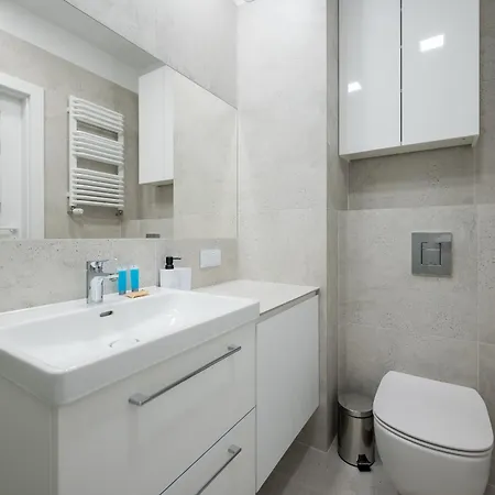 Comfort Modern By Bookinghost דירה ורשה