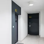 Comfort Modern By Bookinghost Apartment *