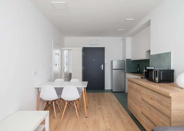 Comfort Modern By Bookinghost