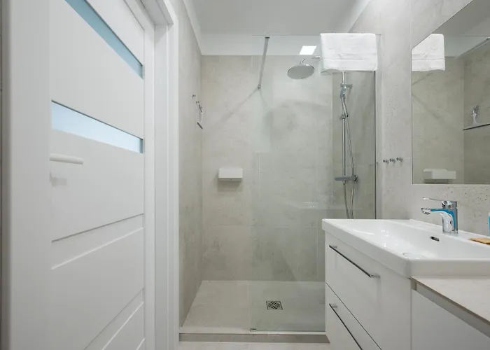 Comfort Modern By Bookinghost Apartamento